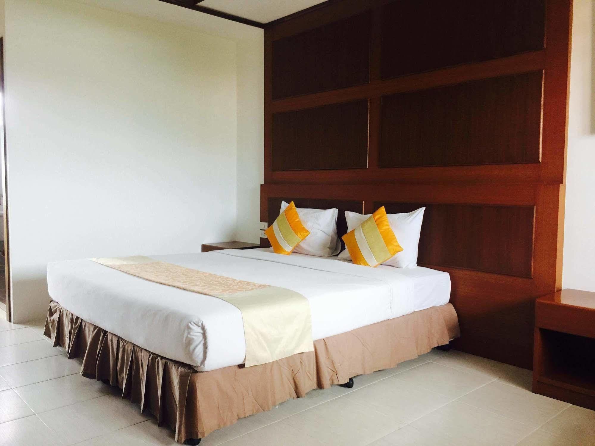S.B.Living Place Phuket Exteriör bild